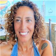 Hola soy Ana, he vivido en Inglaterra 6 años y tengo buen nivel de inglés, puedo ayudar con clases de inglés nivel Eso, también speaking clases, para los que quieran soltarse a de hablar en su negocio o trabajo